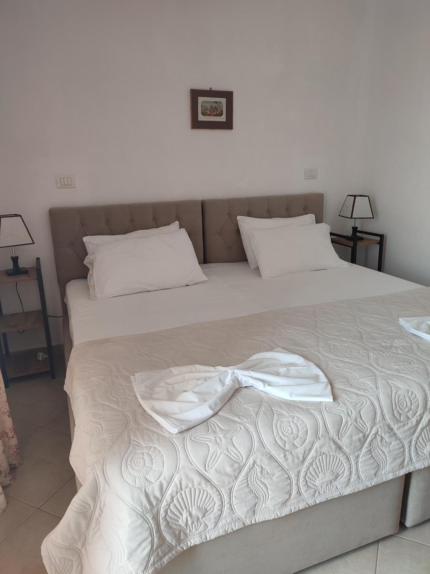 Penelope 2 Hotel เดอร์มี ภายนอก รูปภาพ